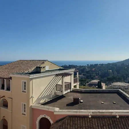 Comfortable Nest With Pool And Sea View