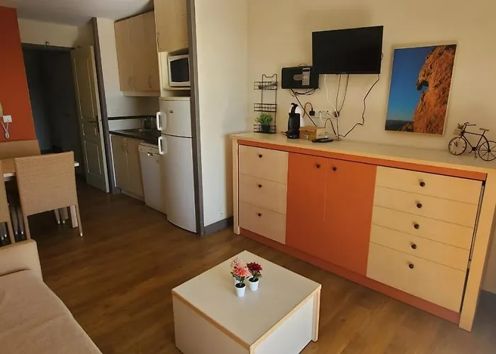 Apartamento Comfortable Nest With Pool And Sea View