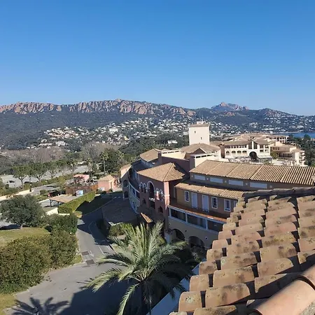 Comfortable Nest With Pool And Sea View Apartament Saint-Raphaël